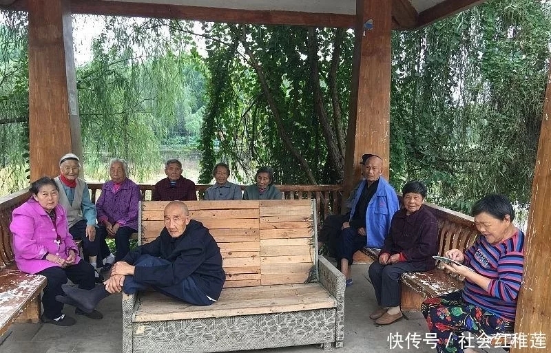 农村养老“轮流伺候”，看似“公平”孝顺，但老人的这3句话却戳心了