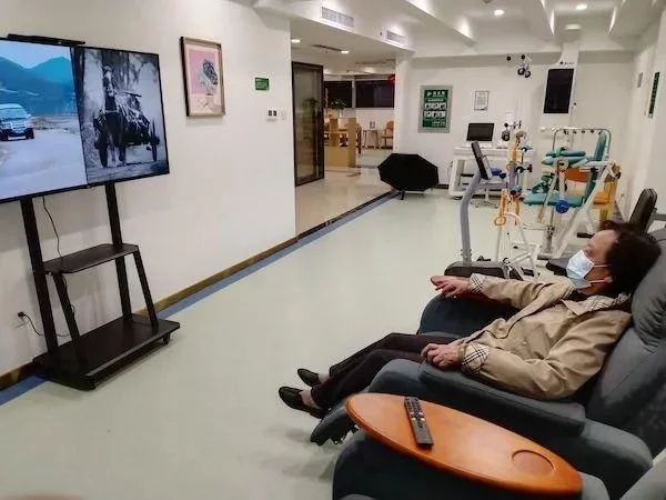 养老服务|科技赋能“智慧”养老，聪明的设备让老人生活更舒心