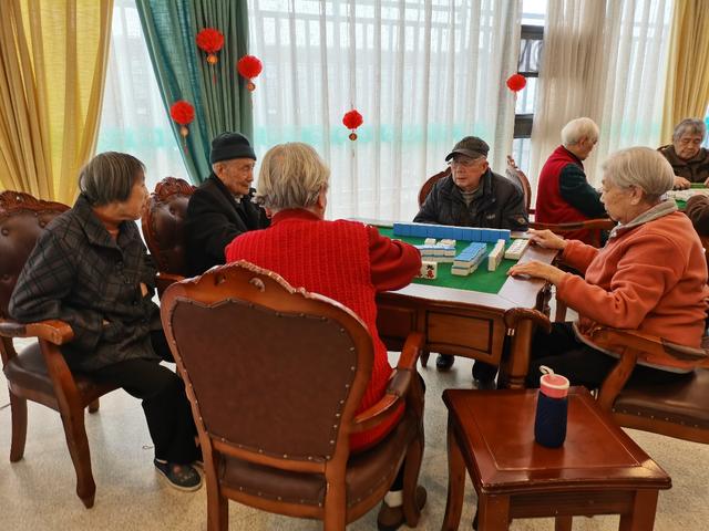 养老院真的住不起吗？详解养老机构收费类别